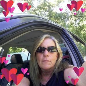 Meet your Posher, Connie